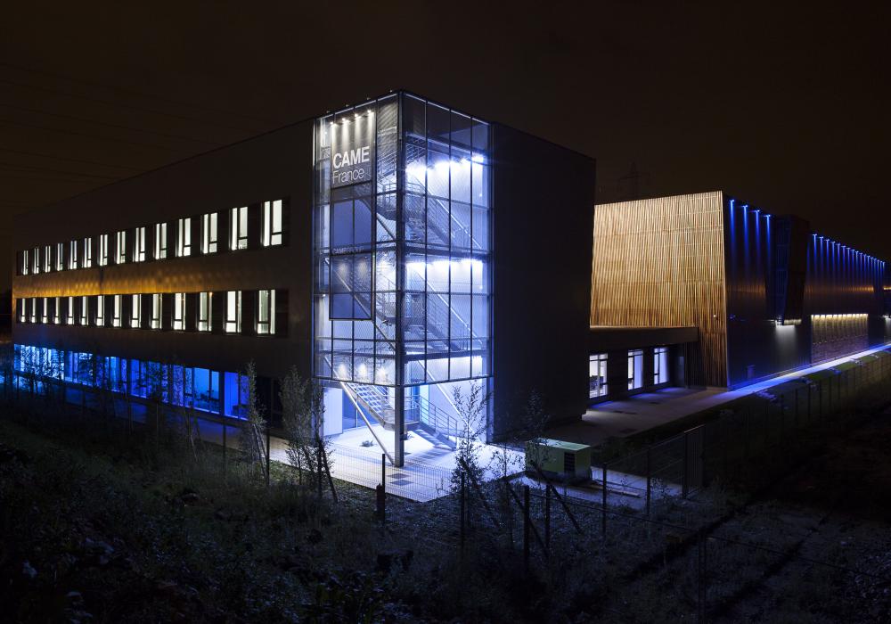 Came-Atland-facade-nuit